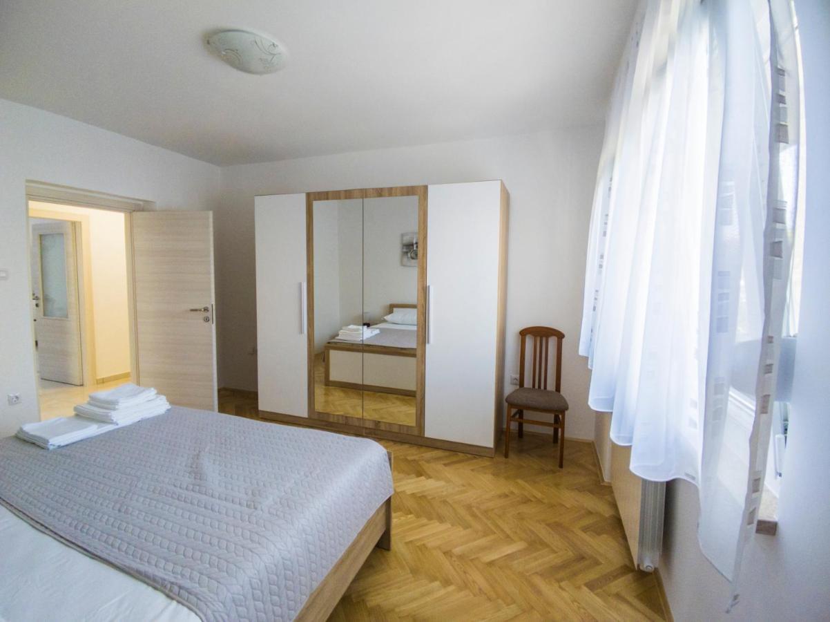 Apartmani Cimerman Krk Town Exterior foto